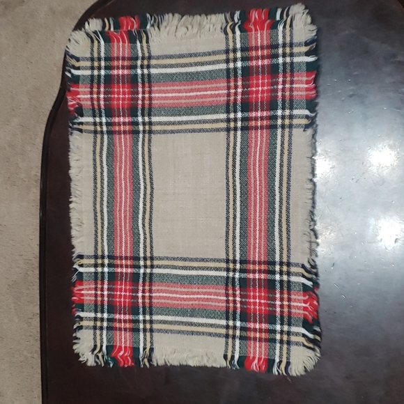 4 flannel eyelash hem cotton placemats - Picture 2 of 4